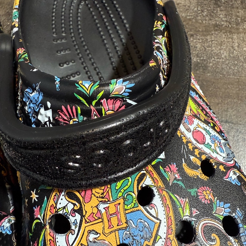 NWT CROCS X Vera Bradley X Harry Potter Crocs- W11 M9 - Picture 3 of 7